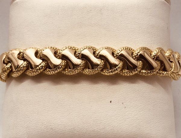 A43471DD-CADA-41E9-BFF6-127B803108F1